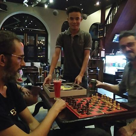 Scott @ 31St Street Hostel Янгон Екстериор снимка